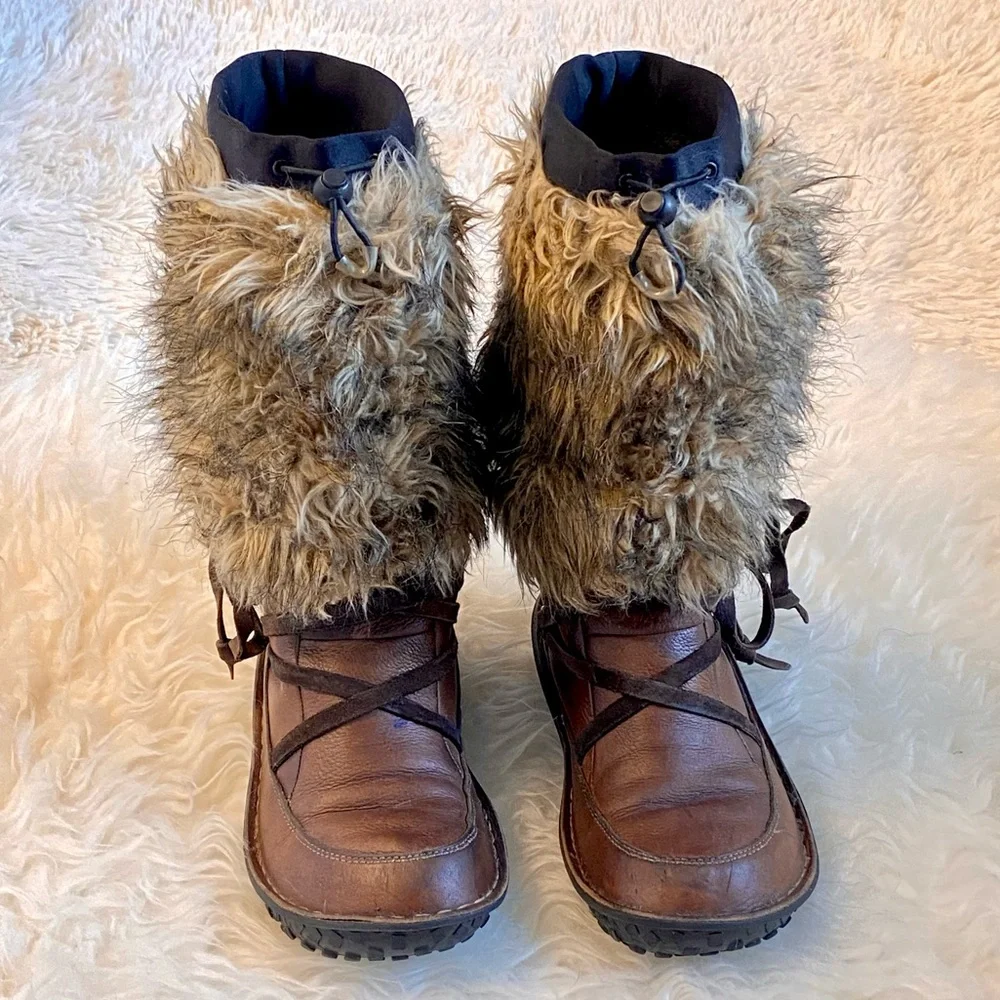 Sorel Ahnah Thinsulate Leather boots, faux fur, size 6